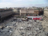 16_Piazza_del_Duomo_-_panoramio_-_Javier_Otero_(1).jpg