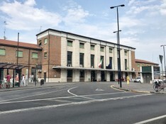 08_Stazione_centrale_di_Reggio_Emilia.jpg